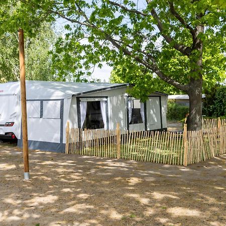 Camping & Erlebnis Resort Jersleber See - Jersicamper Mit Seeblick Jersleben Eksteriør billede