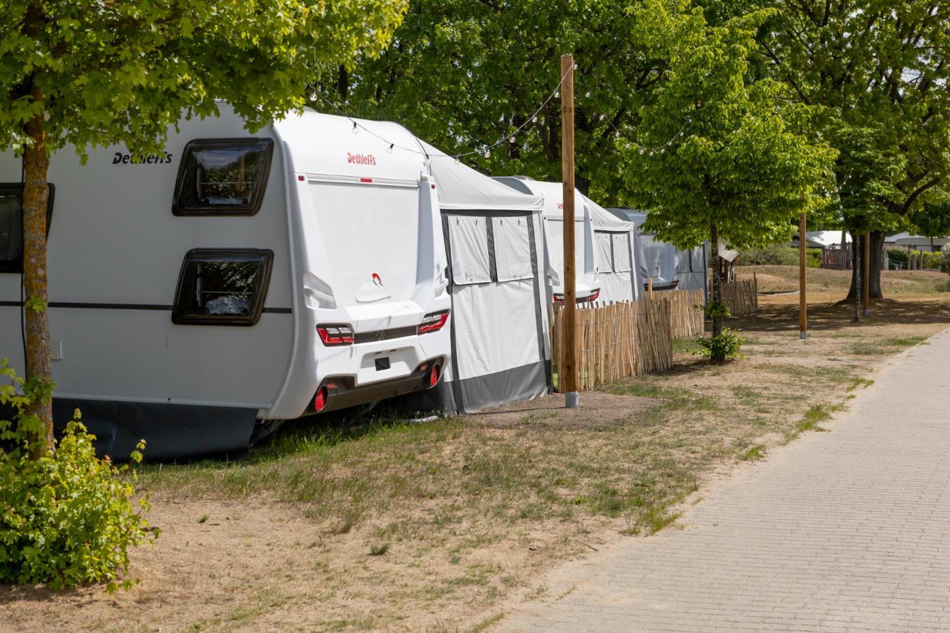 Camping & Erlebnis Resort Jersleber See - Jersicamper Mit Seeblick Jersleben Eksteriør billede